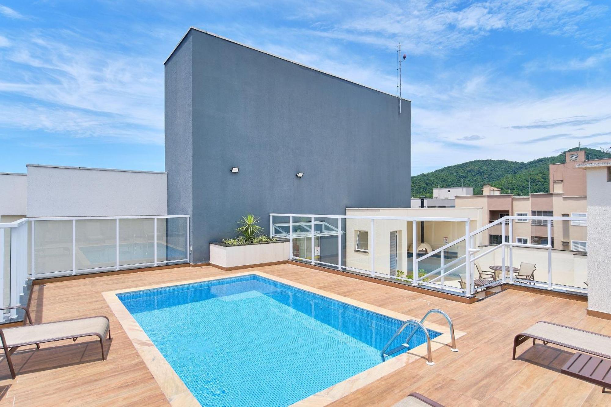 Apartamento 500 Metros Da Orla Itagua Em - Varanda Gourmet/ Wi-fi *